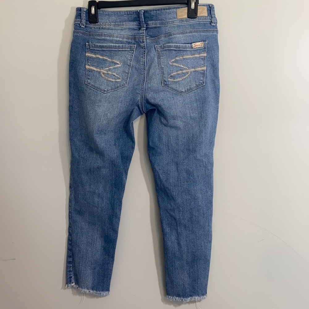 Seven7 Mid Rise Distressed Cropped Jeans - Picture 2 of 7